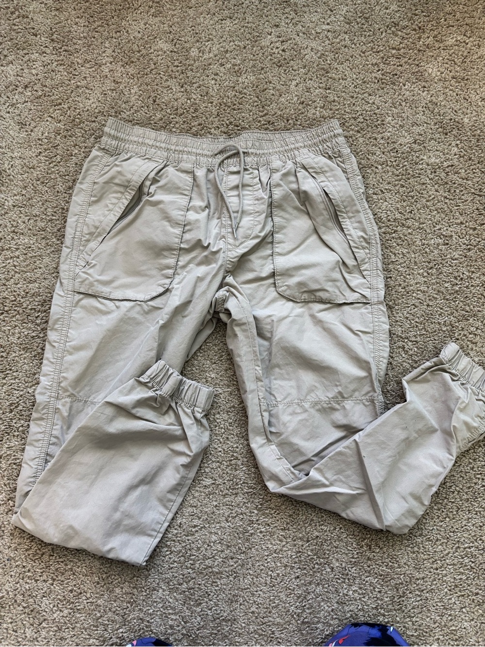 No Boundaries Light Gray Cargo Jogger Pants
